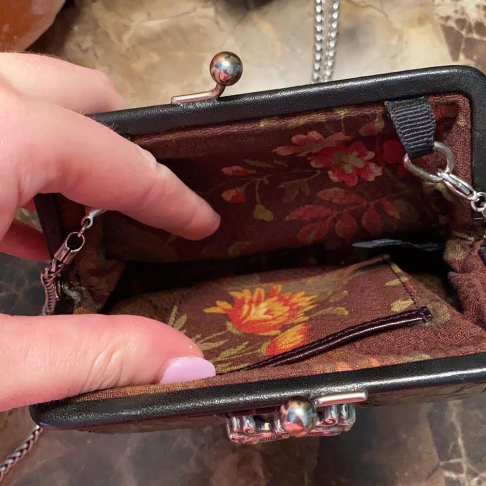 Brighten tiny purse - Picture 3 of 4